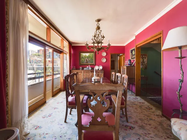 Chalet independiente junto a Paseo de Chil, con jardín, ascensor y vistas a la bahía — 22