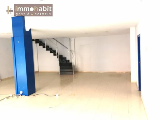 LOCAL EN PARDINYES DE 90 M2 MAS 70 M2 DE ALTILLO