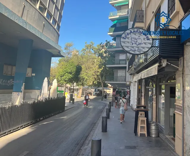 SE TRASPASA RESTAURANTE TOTALMENTE INSTALADO Y FUNCIONANDO JUNTO PLAZA DE GRACIA Y CALLE RECOGIDAS — 29