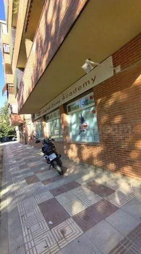SE VENDE local comercial OKUPA en C Manacor 2 de Humanes de - foto 2
