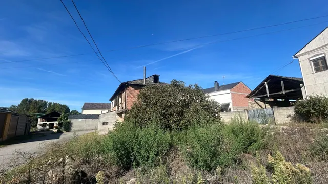 Amplia Casa de Piedra en Dehesas - Oportunidad Única por 29.000 € — 8