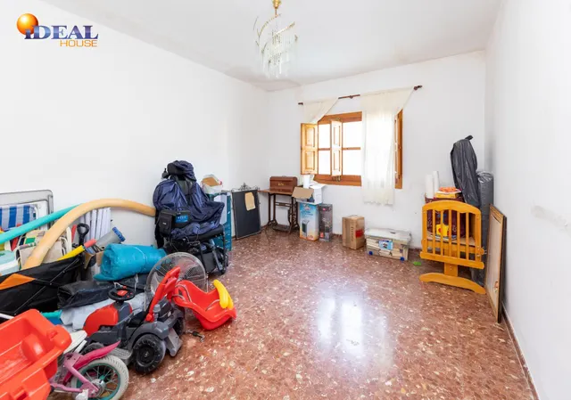 Chalet en zona residencial de Deifontes — 27