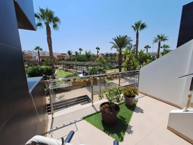 DUPLEX DE 3 DORMITORIOS 3 BAÑOS EN LOS DOLSES ( ORIHUELA COS