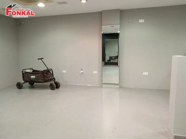 AMPLIO LOCAL EN ALQUILER EN PLENO CENTRO DE JEREZ — 12