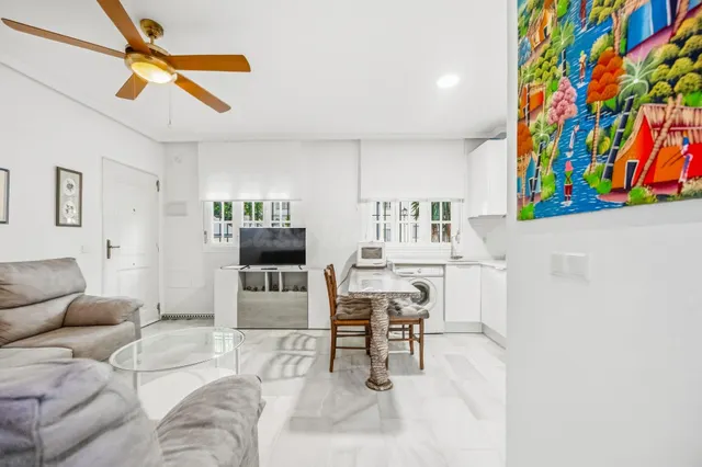 Apartamento de 2 dormitorios en planta baja, playa La Barros - foto 2