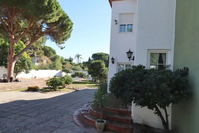 Chalet en el centro de Campolivar Godella — 4
