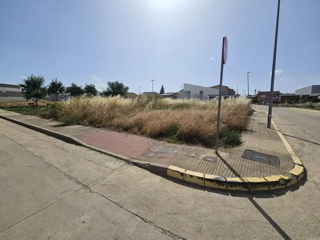 PARCELA URBANA DE ESQUINA EN VENTA EN ALDEATEJADA — 4