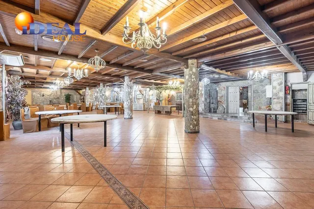 EN VENTA HOTEL Y RESTAURANTE LOS PINILLOS — 15