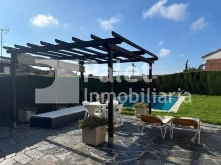 ESPECTACULAR CASA CON PISCINA Y JARDÍN EN VILASSAR DE DALT - foto 3