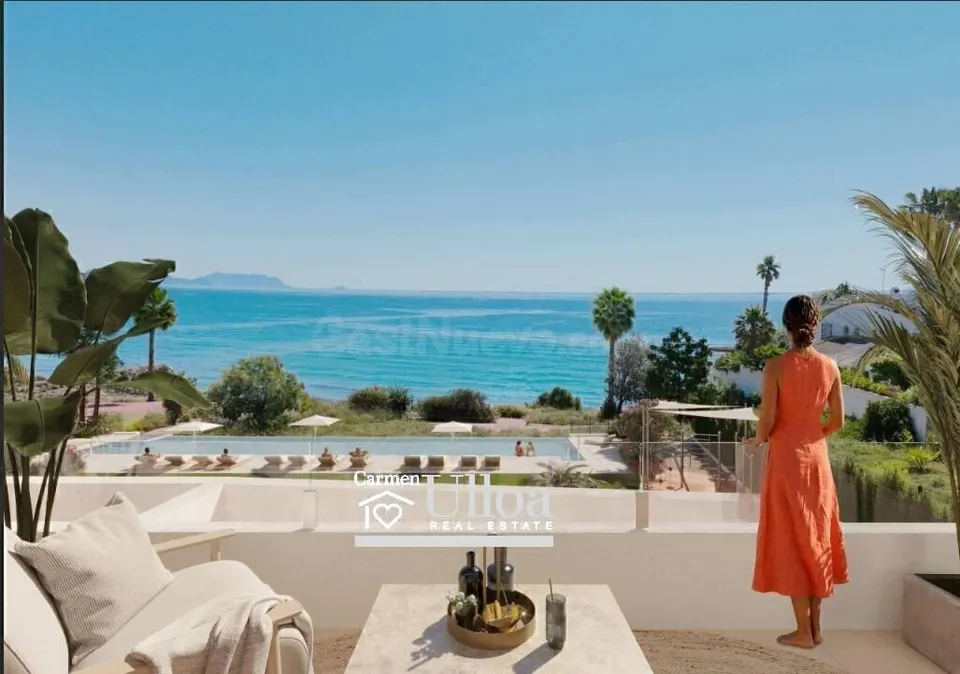 Amplia villa adosada en el Campello con jardín privado y terrazas