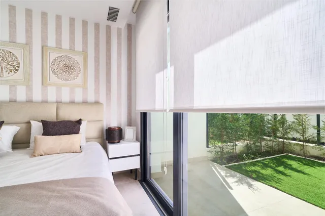 Apartamento de lujo con jardín — 15