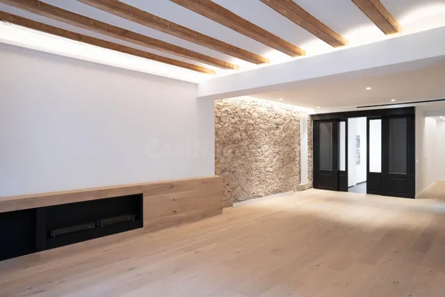 Piso en venta en carrer d'Avinyó — 2