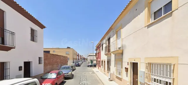 CASA EN BURGUILLOS