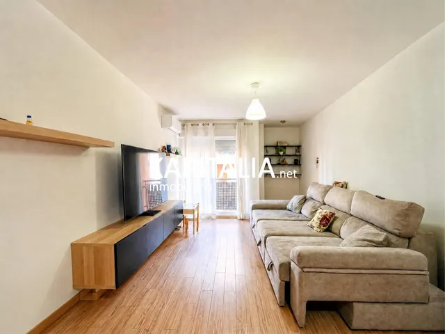 Piso a la venta en Ontinyent, zona San José . En exclusiva .