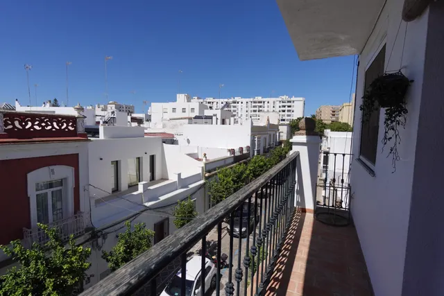 APARTAMENTO EN EL CENTRO. SOLO DURANTE EL CURSO ESCOLAR HASTA EL 30-06-2027 — 10