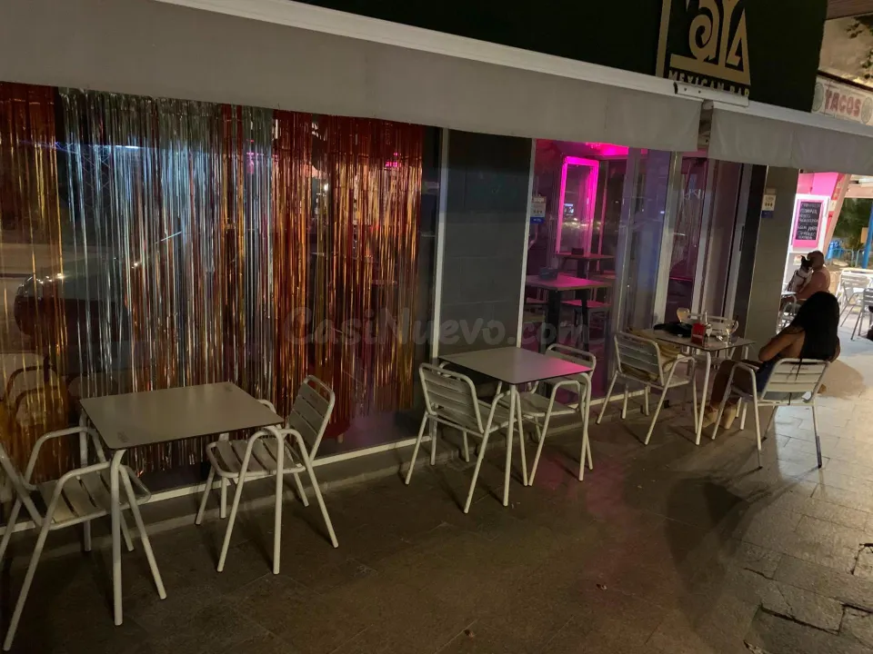 TRASPASO DE LOCAL CON LICENCIA DE BAR – CENTRO DE TORREMOLINOS