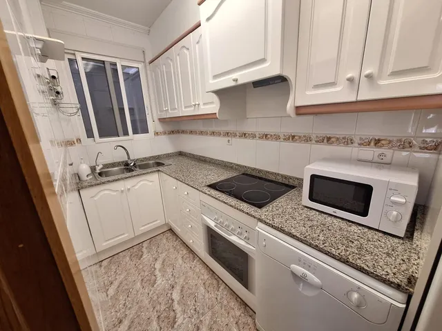 Acogedor Apartamento en Torrevieja, Ideal para Vivir — 18