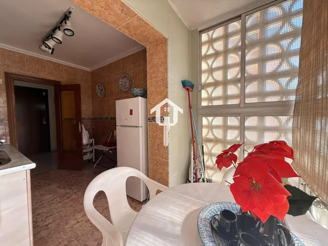 PISO EN VENTA EN ALICANTE. ZONA VIRGEN DEL REMEDIO.100m2, 3 habitaciones, 1 BAÑO, BALCÓN, CUARTA PLANTA CON ASCENSOR — 17
