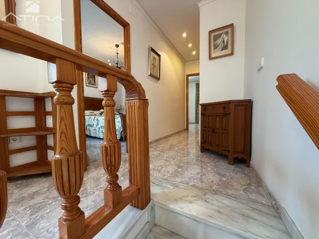 Casa de pueblo en Beniarjó con 3 dormitorios, terraza y mucho encanto. — 21