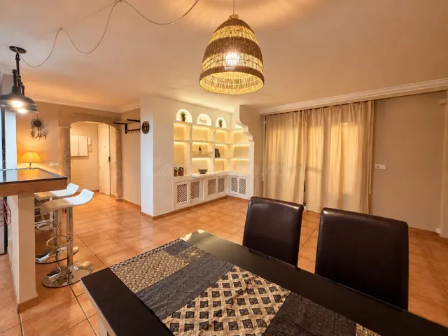 PISO CÉNTRICO CON TERRAZA Y DOS habitaciones EN FONERS — 4