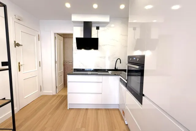GRAN APARTAMENTO EN TORRVEIEJA: 2 HAB, 1 BAÑO — 14