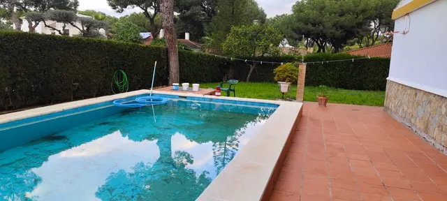 Chalet de una planta en Pinares de Oromana - foto 2