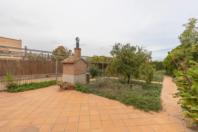 Complejo industrial con vivienda en Alhendín con 2500 metros cuadrados — 48