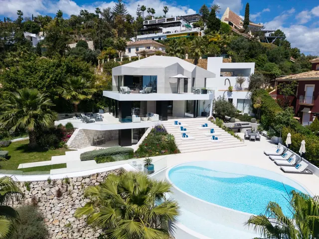 VILLA DE LUJO EN BENAHAVIS, EL HERROJO