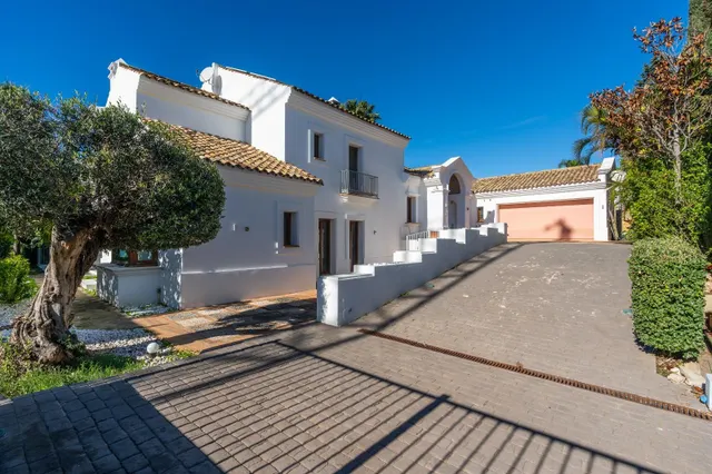 EXCEPCIONAL VILLA EN EL PARAÍSO — 30