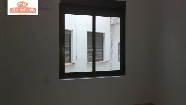 SE ALQUILA TRES  OFICINAS ZONA CENTRO-ALTOZANO-AYUNTAMIENTO-CATEDRAL — 6