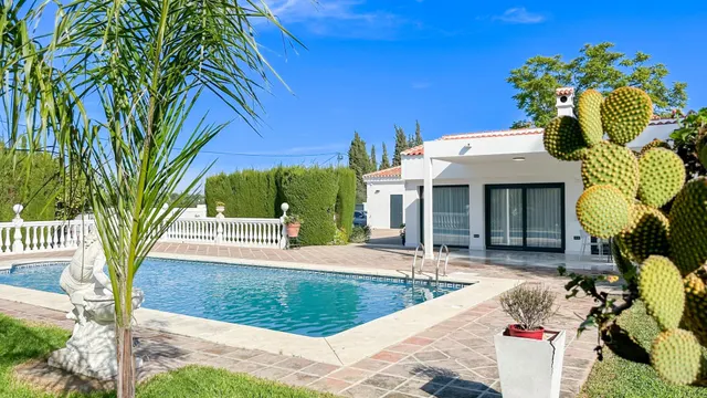 VILLA DE LUJO EN ALHAURÍN EL GRANDE. MÁLAGA — 23