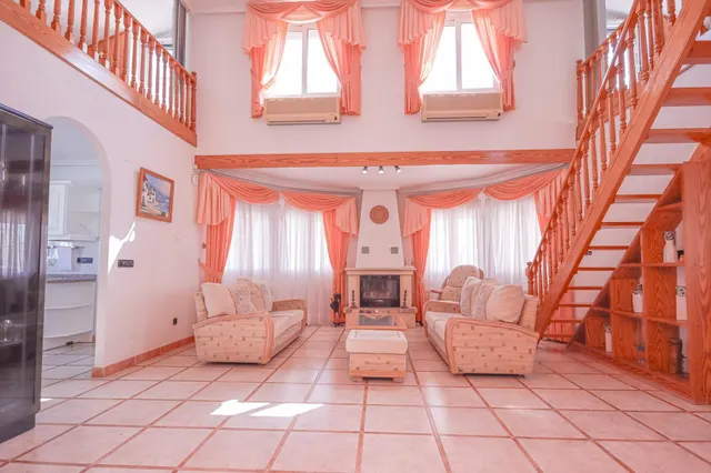 CHALET CON PISCINA PRIVADA EN LA ZENIA - PLAYA FLAMENCA — 10