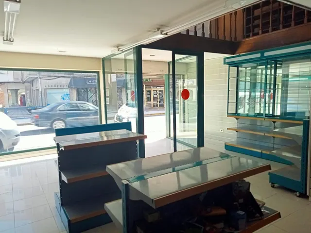 LOCAL COMERCIAL DE DOS ALTURAS EN BOIRO — 17