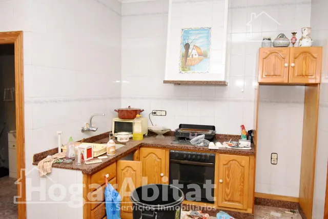 AMPLIA CASA CON TERRAZA CON MUCHAS POSIBLIDADES - foto 4