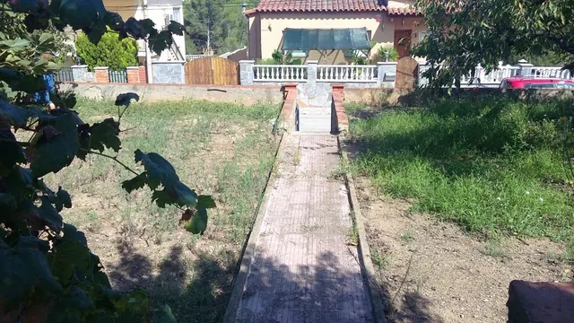 BONITA PARCELA EN CAN RIAL DE ESPARRAGUERA A 30' DE BARCELONA — 3