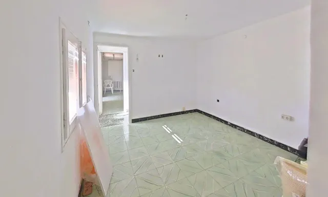 Casa con gran potencial y espacio independiente en albarrosa – Viladecans — 32