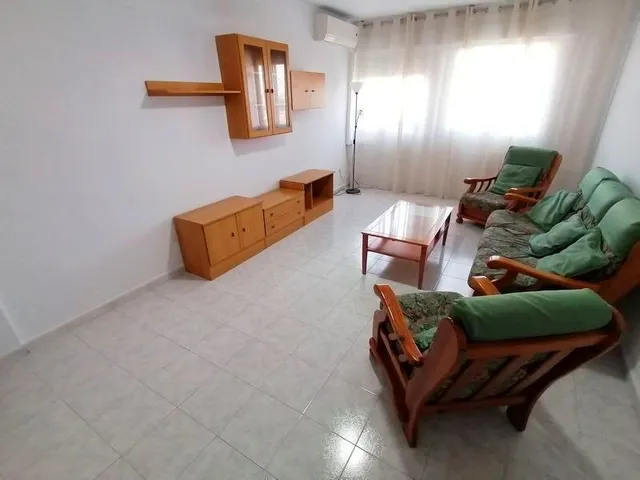 Piso de 4 Dormitorio y 2 Baños - Garaje coche y moto Opcional — 7