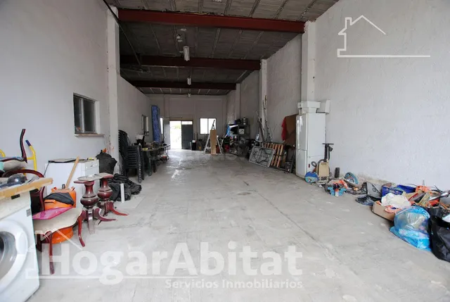 AMPLIO LOCAL COMERCIAL CON GARAJE - foto 4