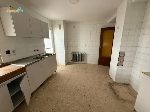 ¡¡OCASIÓN PISO PARA REFORMAR EN ZONA CENTRO!! — 10