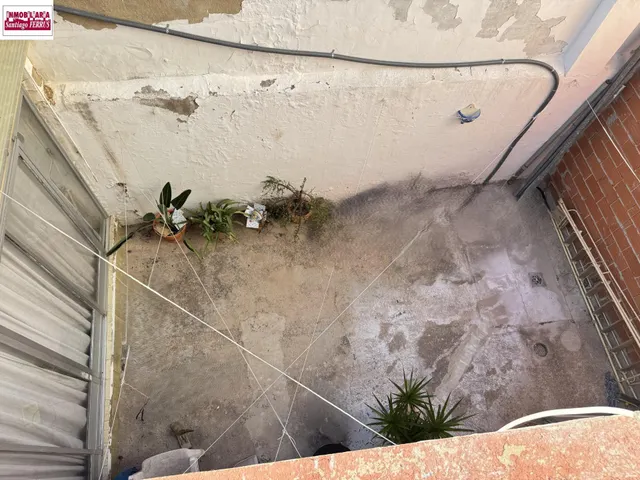 VENTA DE CASA EN BENIFAIO (VALENCIA)   CENTRICA — 24