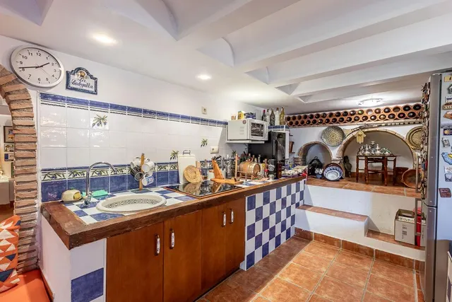 CASA PAREADA EN LA ZUBIA CON PISCINA, ZONA DE BARBACOA Y JARDÍN — 38