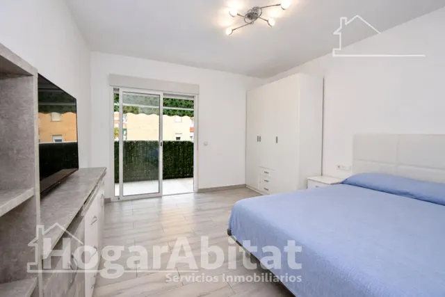 Exclusiva ubicación junto a la playa en este piso reformado con amplio balcón y ascensor en la Malvarrosa — 13