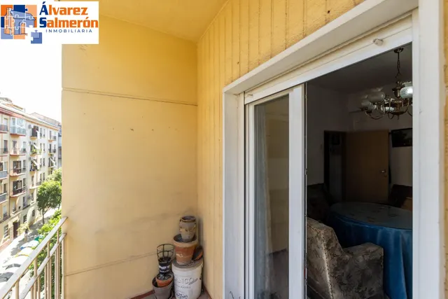 Piso para reformar junto a Plaza Einstein – 3 dormitorios y vistas despejadas — 26