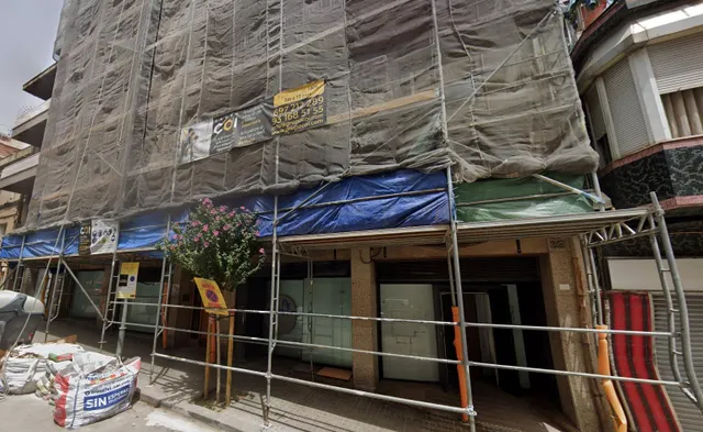 SE VENDE PISO EN BADALONA - foto 2
