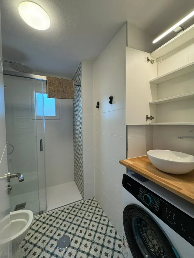 1 dormitorio , todo nuevo , a 200 metros de playa del cura . — 9