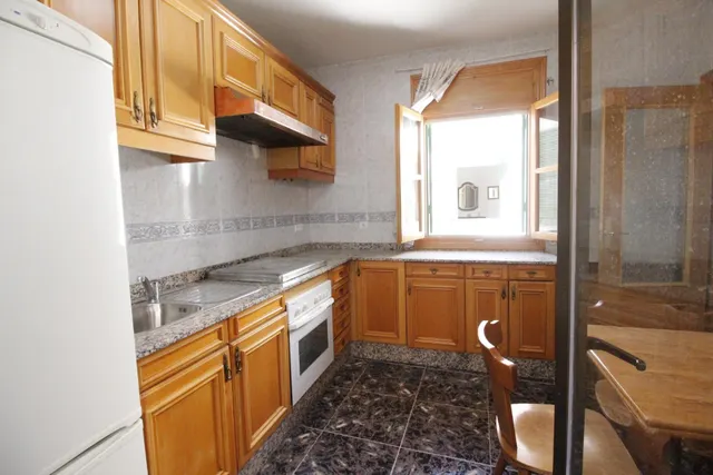 EXCELENTE CASA EN EL CENTRO DE BAZA!!!! — 26