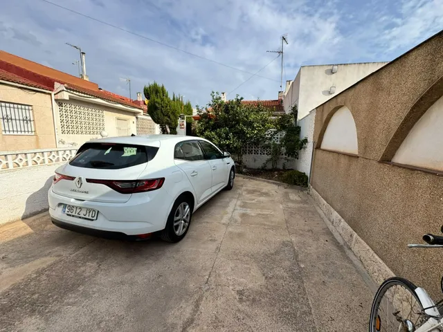 Torreta 2, bungalow bajo,sin vecinos,esquina 2 habs,dos jardines amplios 129.900€ — 12