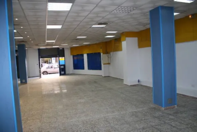 Alquiler local comercial en Orihuela, 120 m2. de superficie,