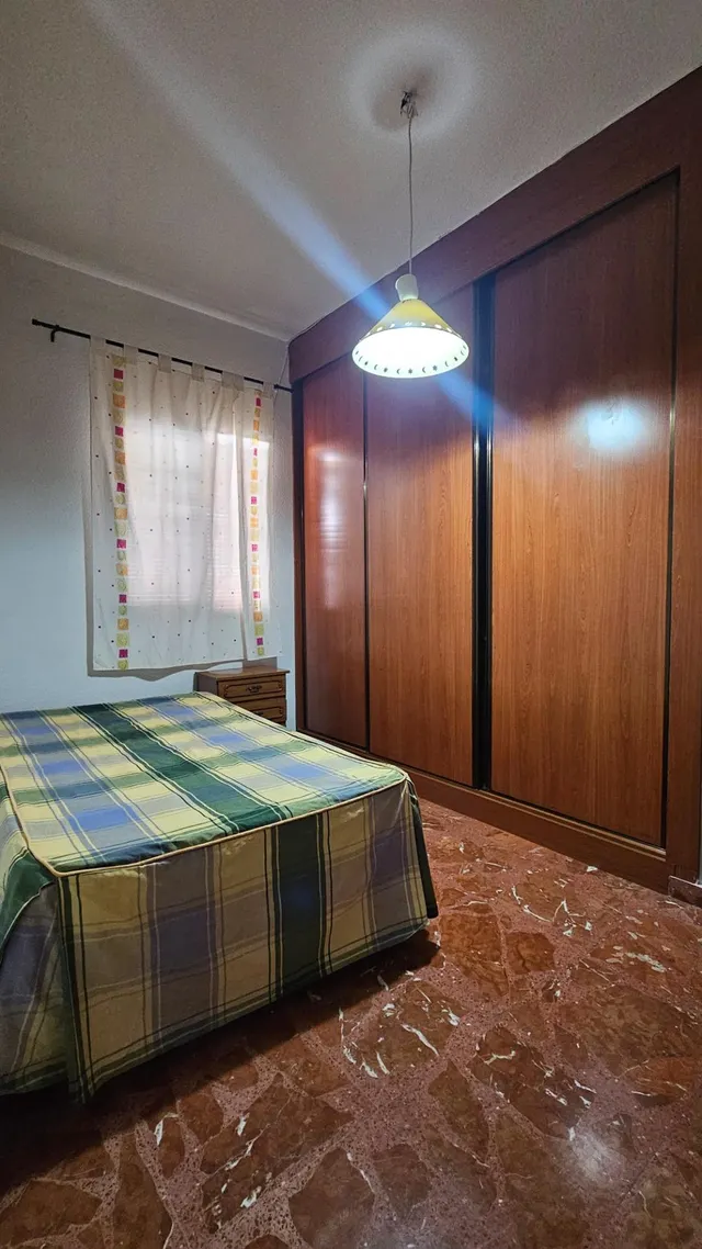 CASA EN CULLAR VEGA — 10