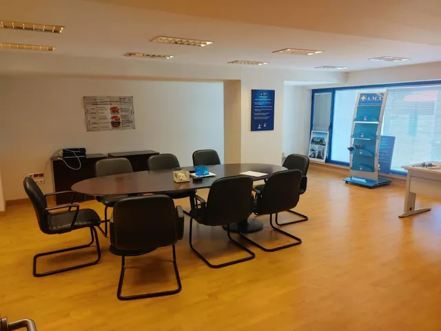 Local comercial 389m² en venta - Santa Margarita-Los Puentes — 22